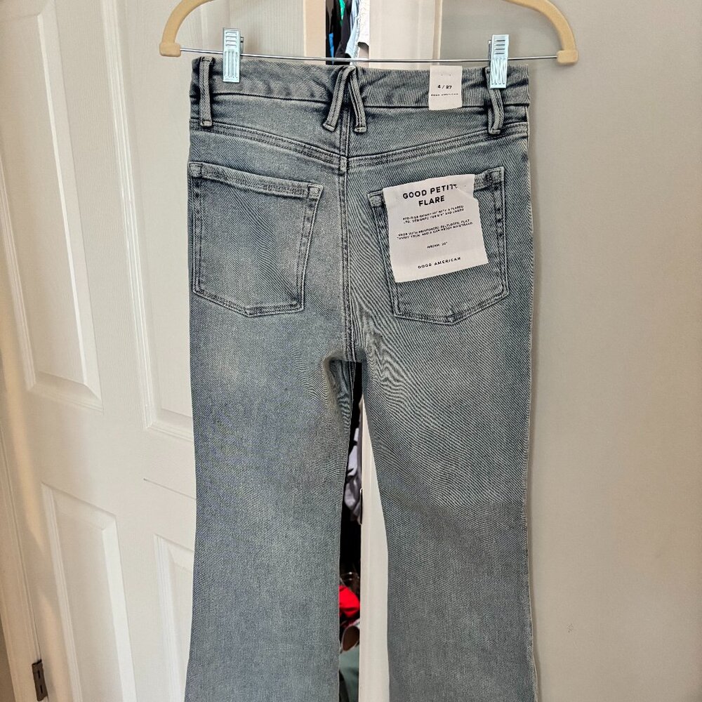 NWT Good American Good Petite Flare Jeans Size 4/27